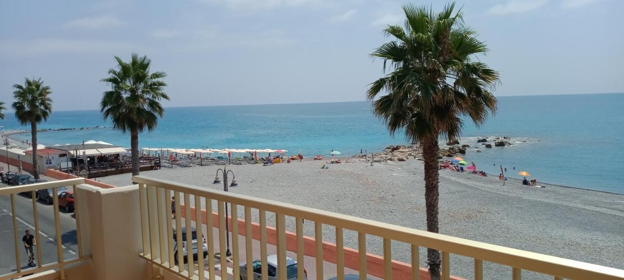 Appartamento Giardino Ventimiglia Exterior foto