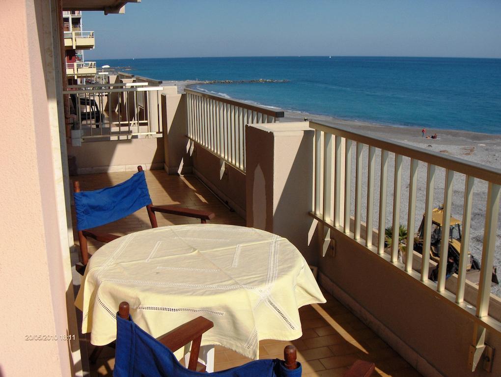 Appartamento Giardino Ventimiglia Cameră foto