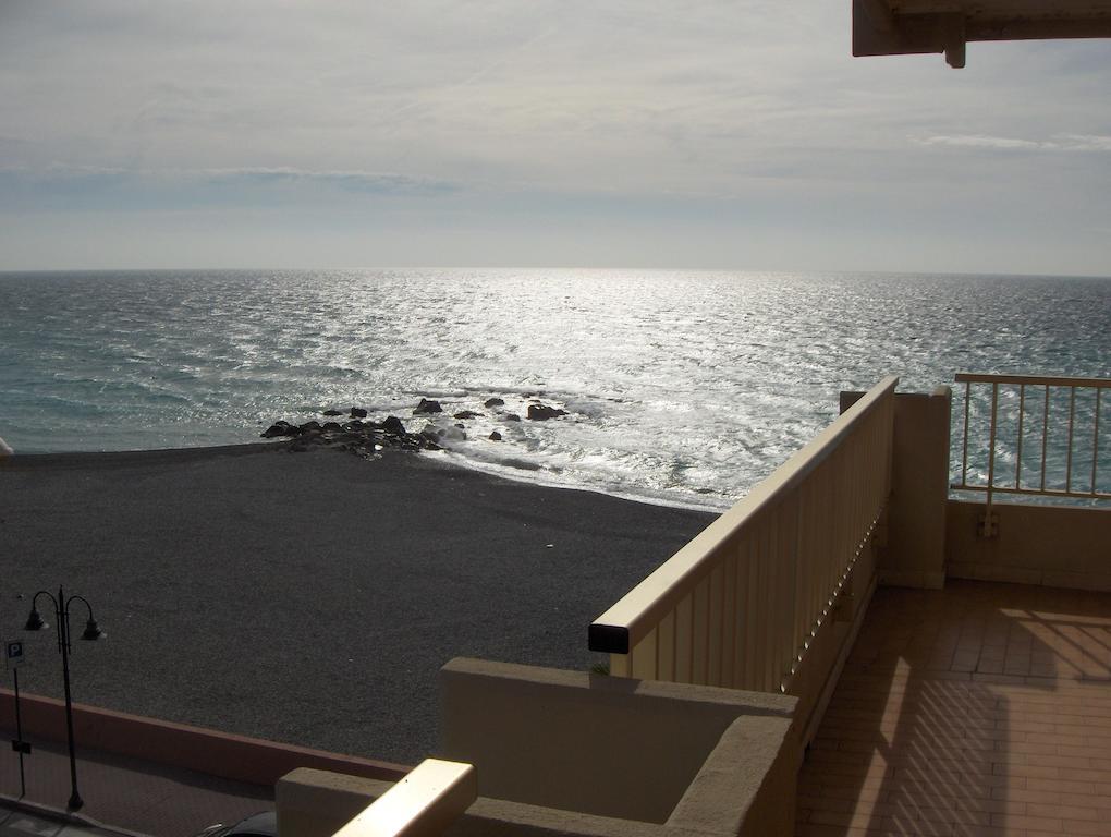 Appartamento Giardino Ventimiglia Exterior foto
