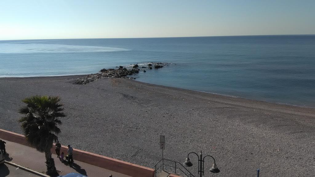 Appartamento Giardino Ventimiglia Exterior foto